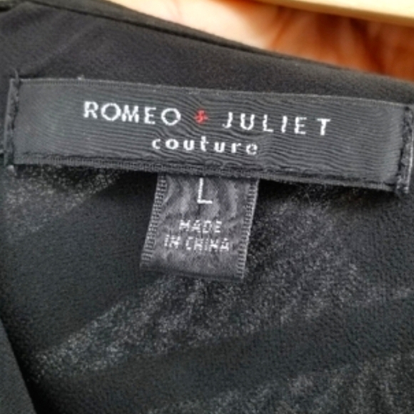 ROMEO & JULIET Flared Eyelet Peplum Top Black Sz Large Pom Poms Boho Sleeveless - Picture 8 of 11